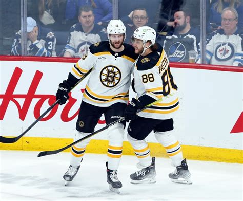 Bruins get back on winning track, blank Jets, 3-0